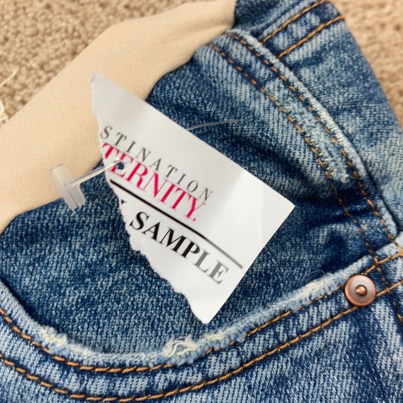 led Full Panel Distressed Raw Hem Maternity Jeans - Picture 4 of 12